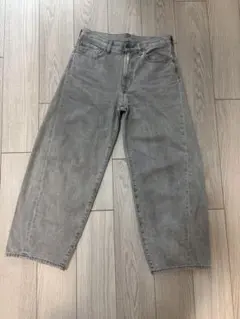 GU バレルレッグジーンズ　デニム　グレー　メンズ29サイズ　ウィメンズＬ相当