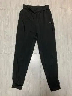 PUMA 黒 スリムフィット ジャージパンツ