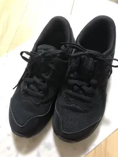 ま*ん様 アシックス　ジュニアスニーカー　ブラック　23.5cm 極美品！