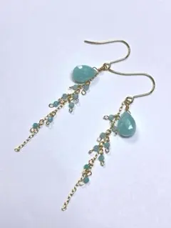 ☆天然石アマゾナイトの揺れるピアス(サージカルステンレスフック）