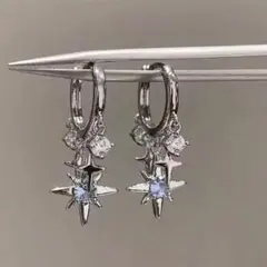 星形チャームのフープピアス