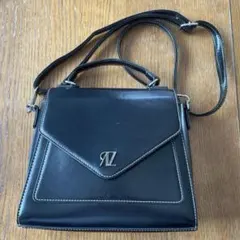 AZUL BY MOUSSY ショールダーバック　ブラック