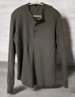 美品UNIQLO ユニクロ ワッフル ヘンリーネック 長袖 M オリーブグリーン