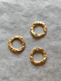 No.965　マットゴールドの上品チャーム