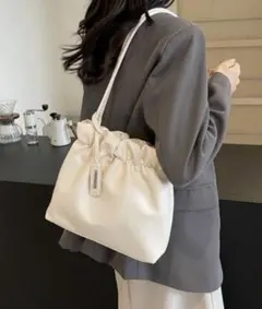 yuue' ( wear ) ギャザーフリルショルダーバッグ アイボリーのサムネイル