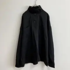 【秋冬】ブラックシャツ／ハイネック／ポケット付き／ゆるシルエット／バイムニール