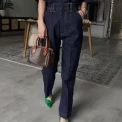 美品 Ameri Vintage アメリ センタープレスストレートデニム 26