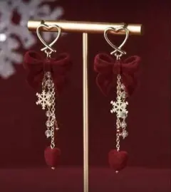 レッドベロアリボン&ハートピアス 雪の結晶 ゴールド [新品未使用 送料込み]