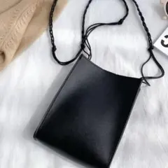 編み込みスクエア　ミニ　ショルダーバッグ