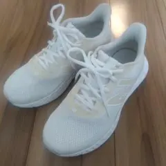 New Balance ホワイト ランニングシューズ