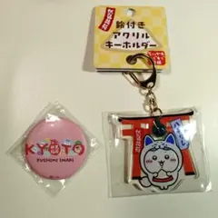 ちいかわ　もぐもぐ本舗　アクリルキーホルダー　缶バッジ