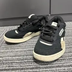 Reebok スニーカー