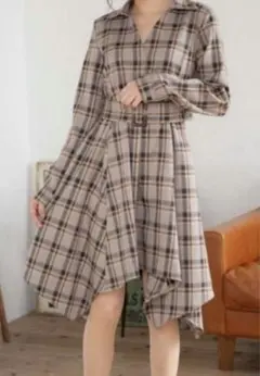 CECIL McBEE　チェック柄イレヘムシャツワンピース