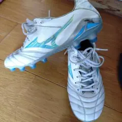 MizunoモナルシーダネオIII サッカースパイク ホワイト/ブルー