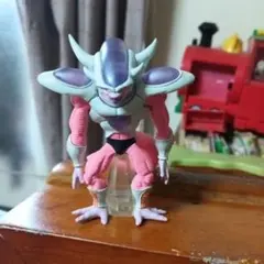 HGドラゴンボール フリーザ第3形態フィギュア台座付き