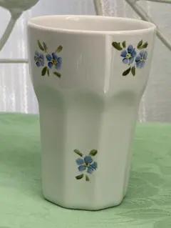 Item thumbnail for item ea1f9617-2dd8-4b79-b503-c3145ec71ec3