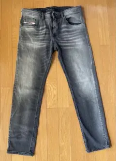 DIESELスリムフィットジーンズ　グレーカラー　32インチ