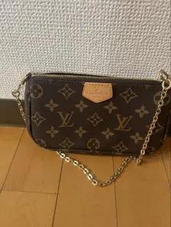 モノグラム ポーチ