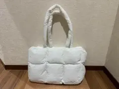 新品未使用品　パファートートバッグ　ダウン コットンパッド入り　白