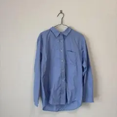 青い長袖シャツ 胸ポケット付き