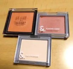 UR GLAM &. パウダーチーク フェイスパウダー 3点セットのサムネイル