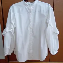 GU フリル付きホワイトシャツ