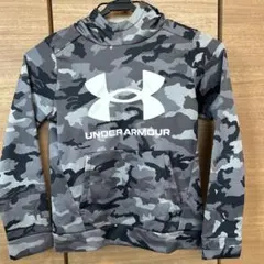UNDER ARMOUR 迷彩柄 フード付きトレーナー