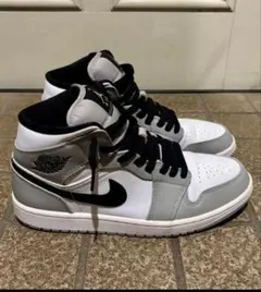 Nike Air Jordan 1 ホワイト/グレー/ブラック