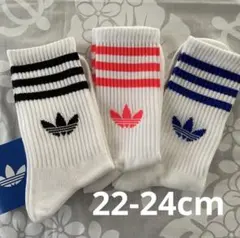新品　アディダス　靴下　スリーストライプクルーソックス　22-24Ｓ