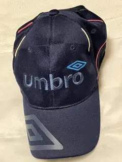 希少　UMBRO アンブロ　イングランド代表　キャップ　ブラックネイビー　メンズ umbro アンブロ はっ水キャップ(ネイビー) UUAPJC07 NV サッカーグッズ