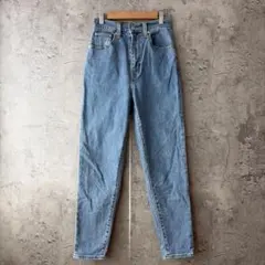 リーバイス　ハイウエスト　テーパード　デニム　ジーンズ　ライトブルー　24