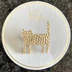 猫 ゴールド系　ブローチ　キャット