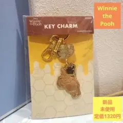 くまのプーさん　新品未使用　キーチャーム キーホルダー ゴールド　金　ディズニー