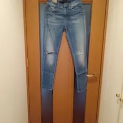 ポロラルフローレンのダメージデニムパンツ