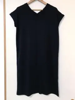 GU ジーユー　半袖ワンピース　チュニックワンピース　Vネック　黒　ブラック