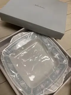 ノリタケ　28.5cmスクエアプレート(レースウッドゴールド)