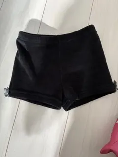 黒 フリース ショートパンツ リボン付き　女の子アンダーパンツ120㎝