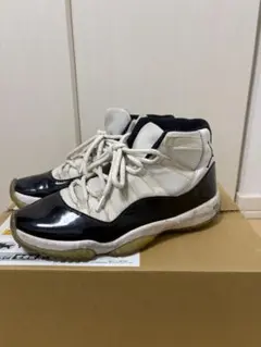 価格交渉有　ナイキ　ジョーダン11 ホワイト/ブラック 　コンコルド