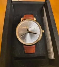 新品セール　アウトレット NIXON ケンジントン レザーウォッチのサムネイル