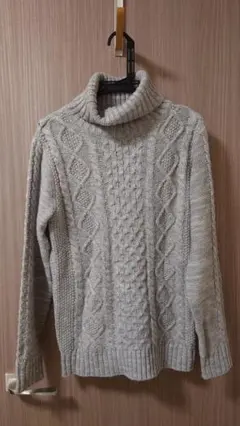 【試着のみ】ADPOSION グレー ケーブル編み タートルネック M