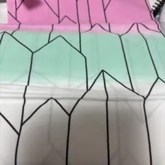 幾何学模様 綿生地 ピンク・グリーン