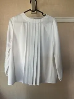 ホワイト プリーツ 長袖シャツ