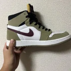Nike Air Jordan 1 Retro High オリーブ