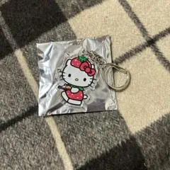 ハローキティ いちごキーホルダー　アクキー　キティ