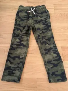 ☆冬にすぐ☆暖パンツ☆GAP キッズ☆迷彩柄☆S☆裏起毛☆フリース☆冬☆防寒