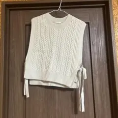 GU サイドリボンベスト