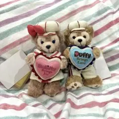 ダッフィー シェリーメイ バレンタイン　2010 ぬいぐるみバッジ　ぬいば