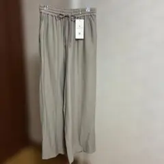 【新品タグ付】ブージュルード　サイドスリットパンツのサムネイル