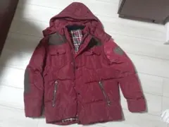 バーガンディ ダウンジャケット フード付き