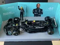 ブラーゴ　Mercedes-AMG F1 W14 1/24 ミニカーのサムネイル